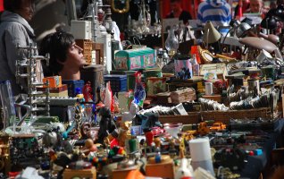 Brocante par l'association "Femme et Citoyenne"